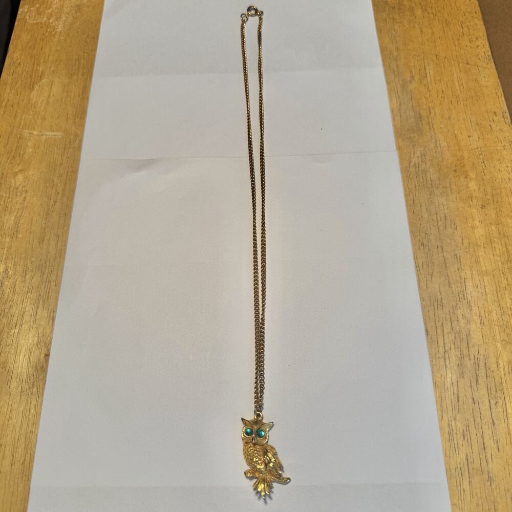 Vintage 1970s Gold Tone Owl Pendant Necklace Green Eyes Long Chain 24" Woodland